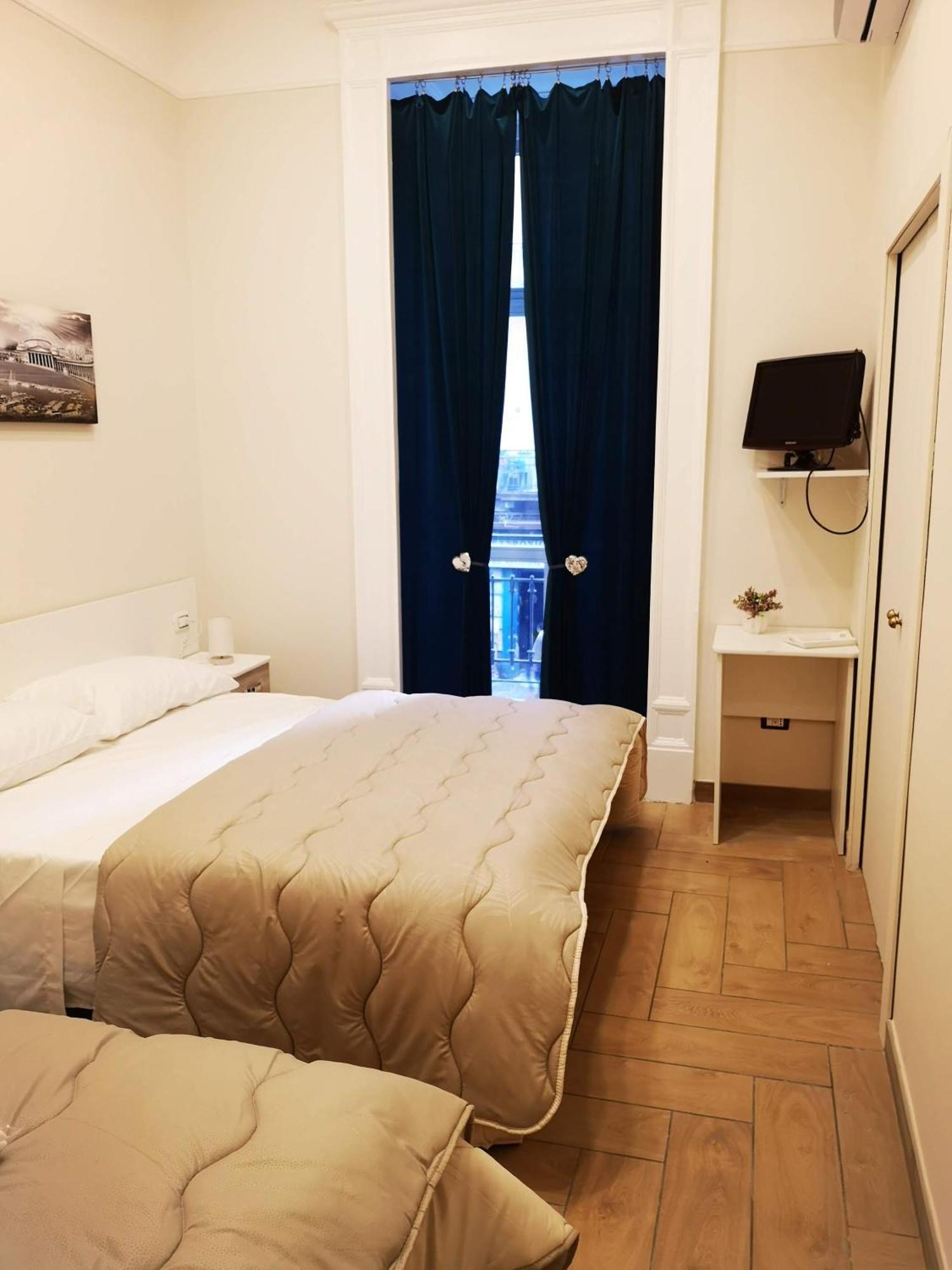 Dimora Ruggiero Hotel Napoli Eksteriør billede