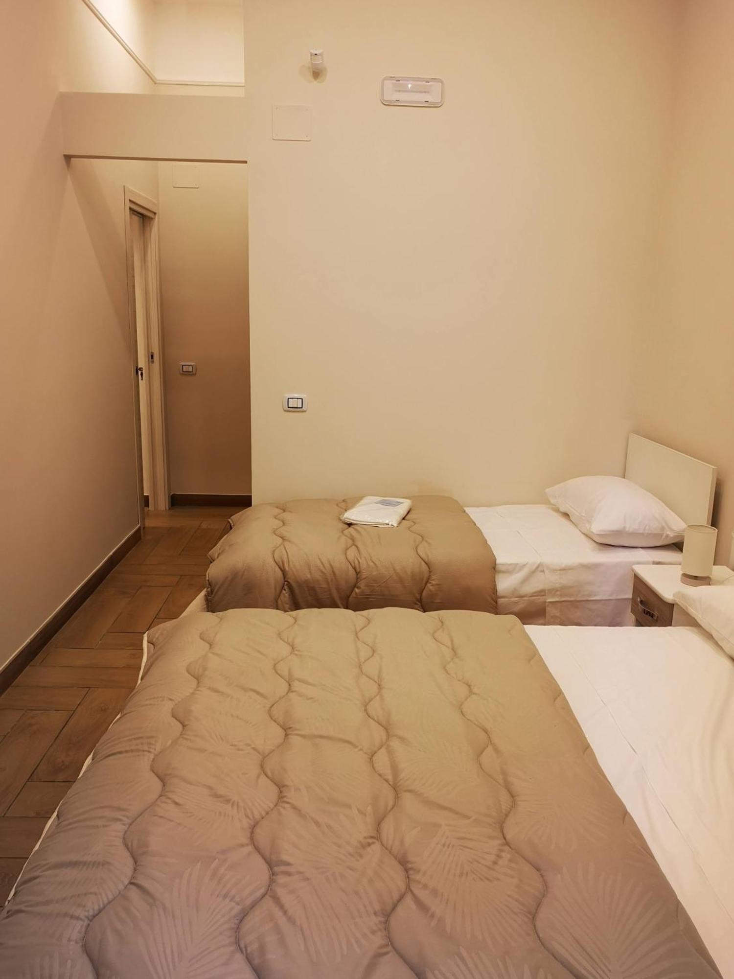 Dimora Ruggiero Hotel Napoli Eksteriør billede